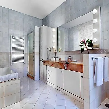 Oriana Relais سورينتو