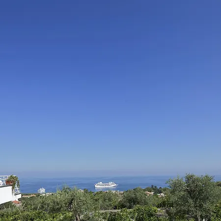 فندق مبيت وإفطار Oriana Relais سورينتو