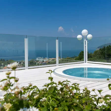 Alojamento de Acomodação e Pequeno-almoço Oriana Relais 3*
